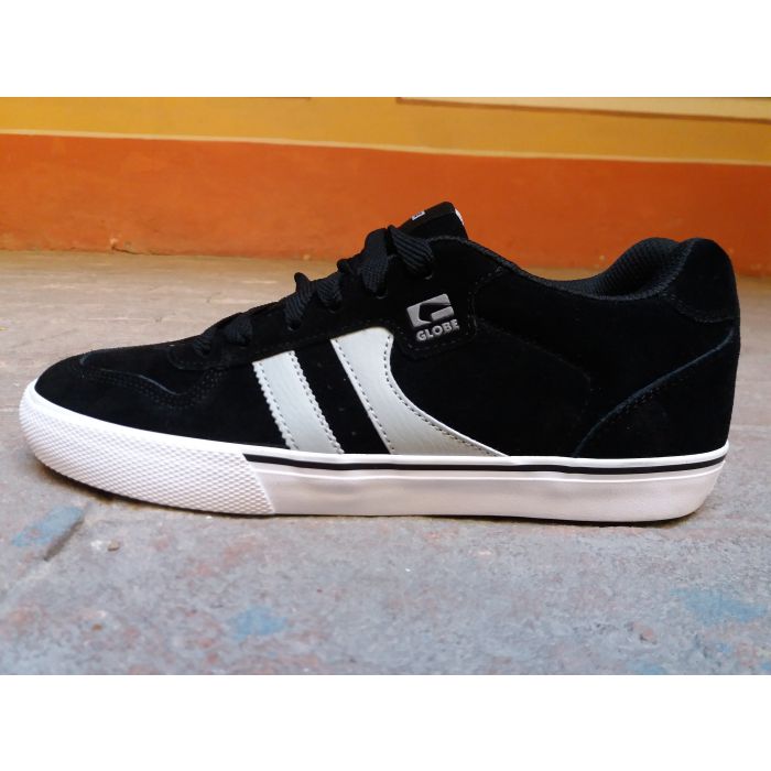 Globe scarpe larghe online