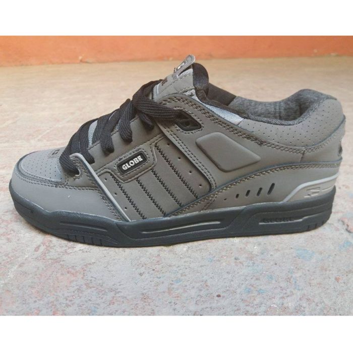 Globe fusion deals charcoal knit