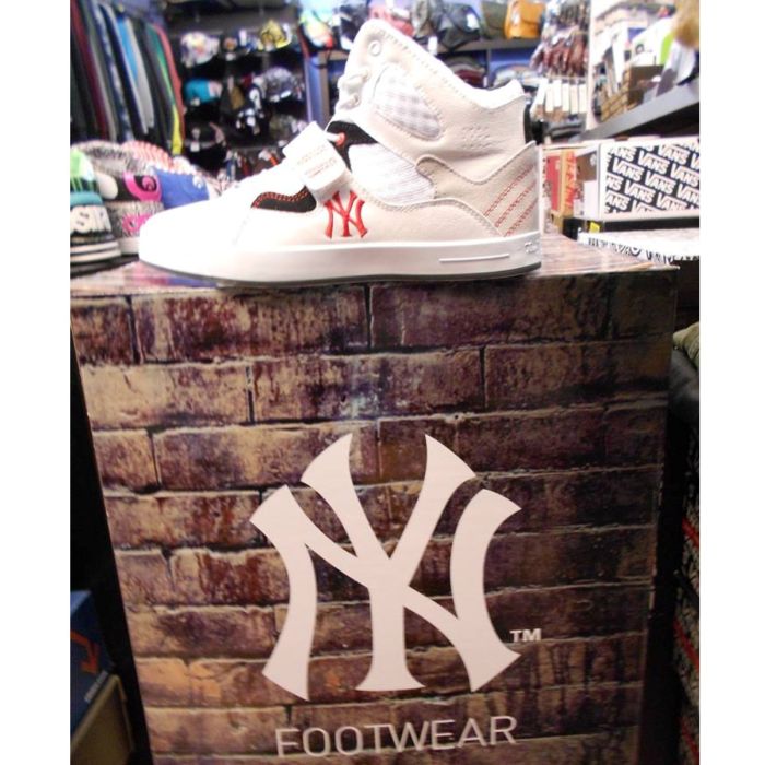 MAJOR LIGUE BASEBALL TEAM NEW YORK YANKEES MLBNY
